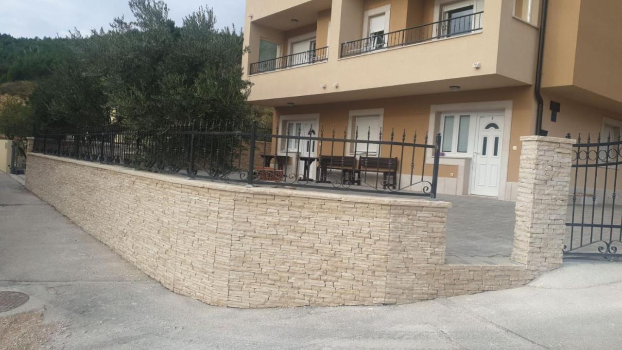 Appartement Ferdo 2 à Makarska Extérieur photo
